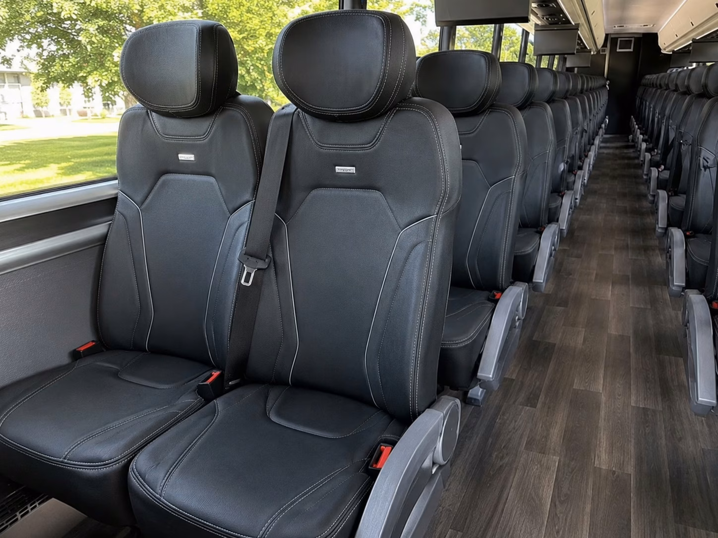 alexandria bus rentals to vineyard and estate weddings