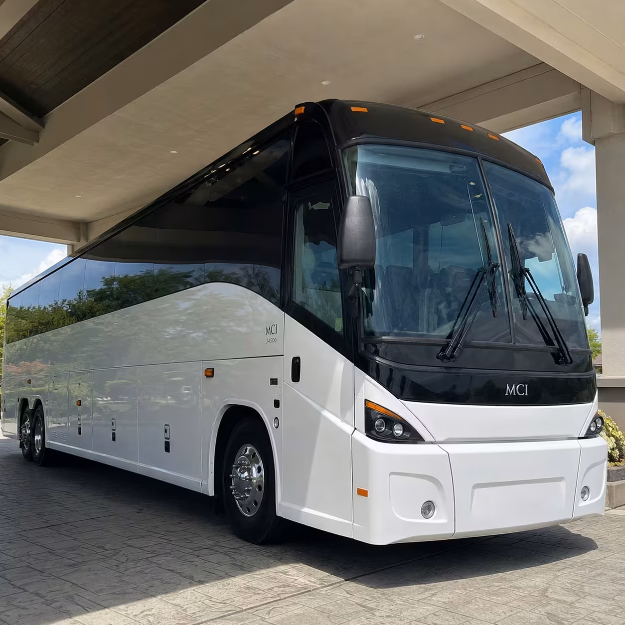 alexandria metro connection bus rentals for the last mile