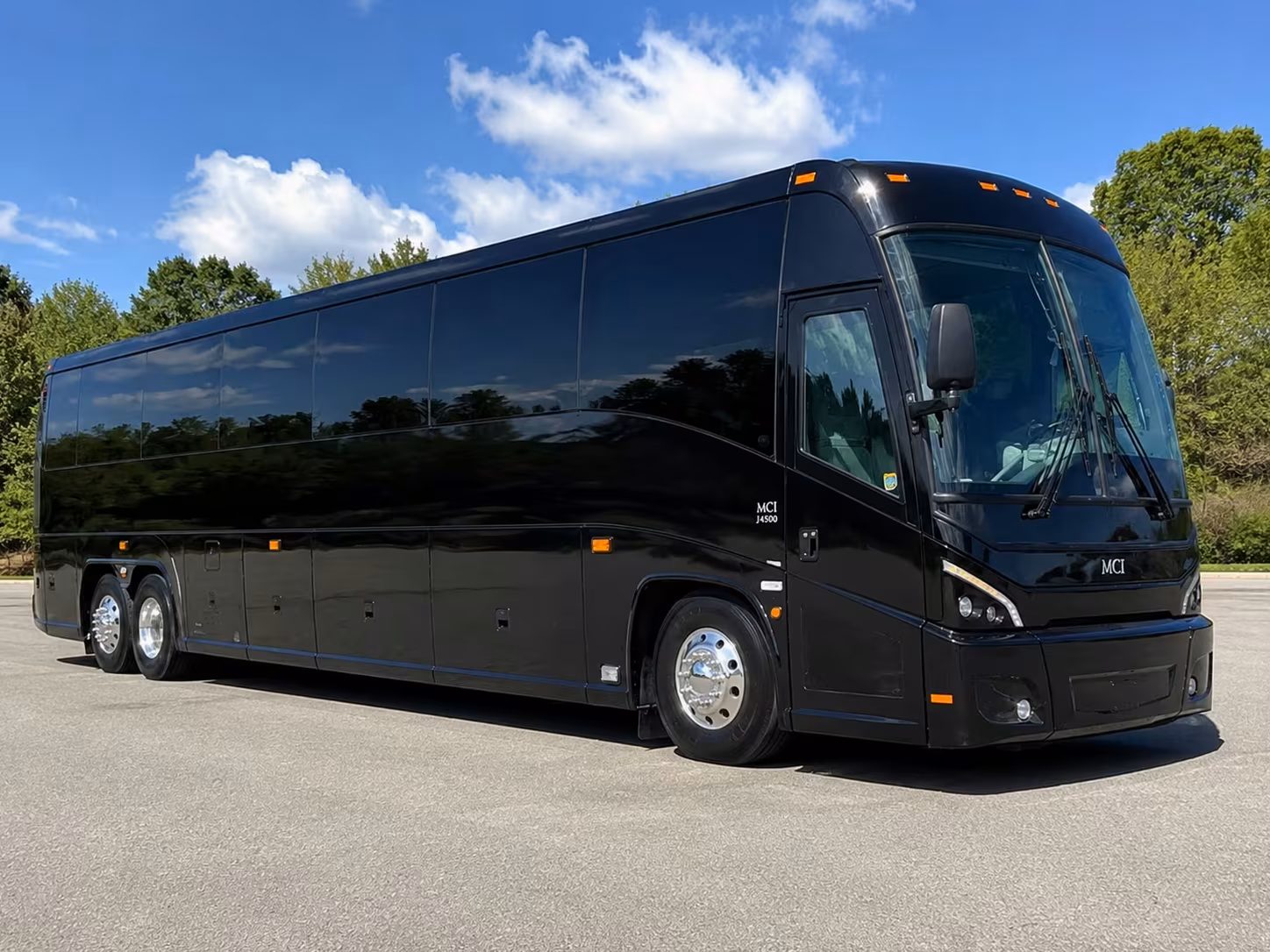 alexandria shuttle buses for science nature and zoo field trips