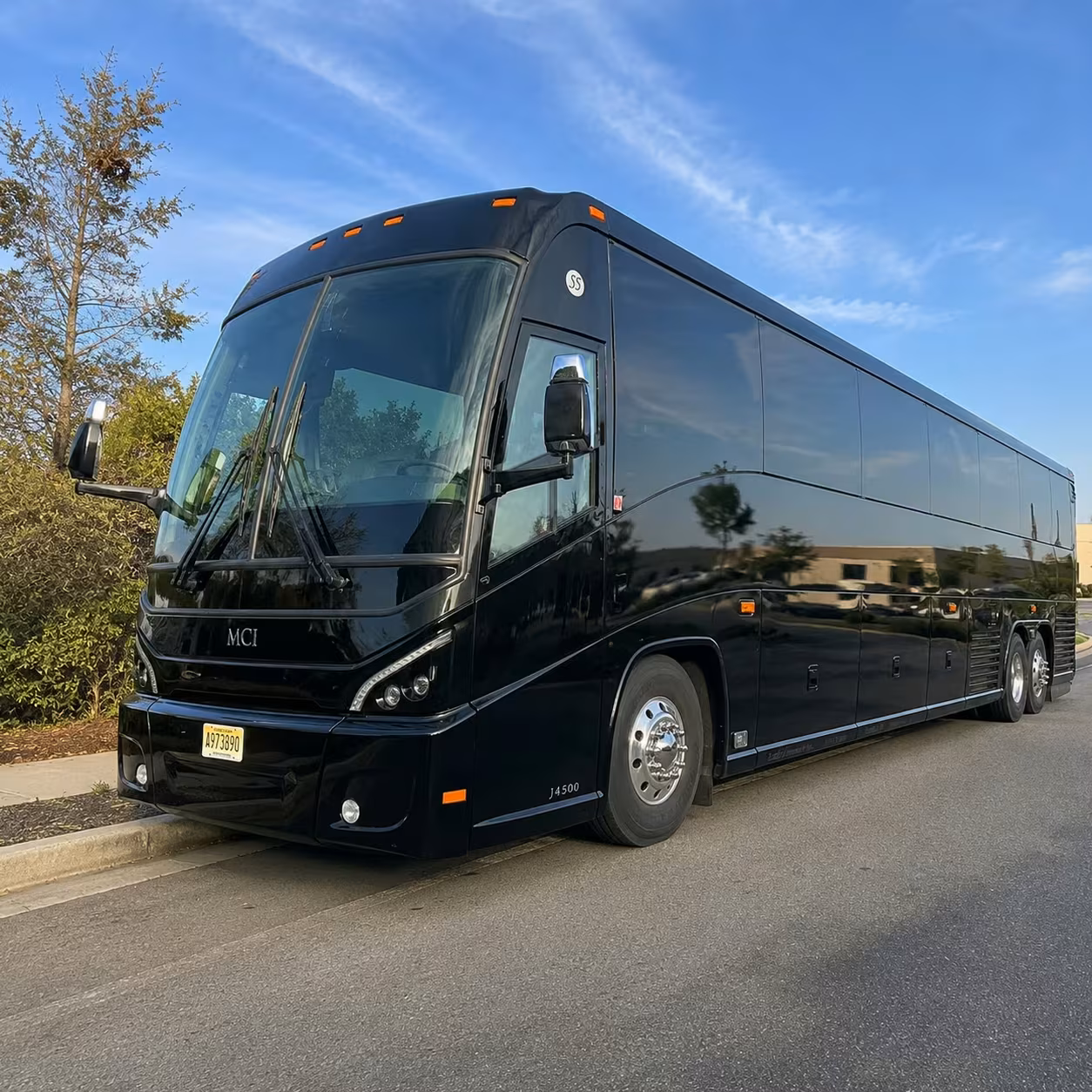 alexandria shuttle buses to the pentagon and federal offices