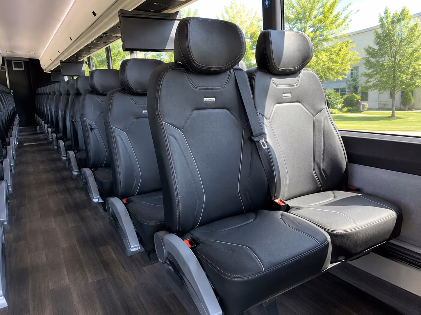 corporate event and conference charter bus rentals in alexandria