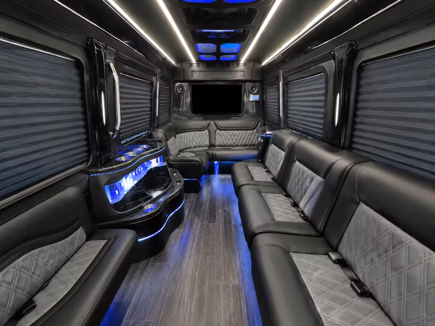 corporate retreat and team building bus rentals in alexandria