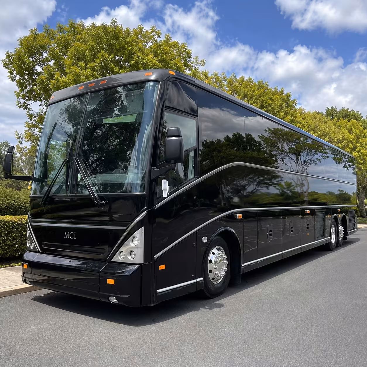 employee shuttle buses in alexandria for government contractors