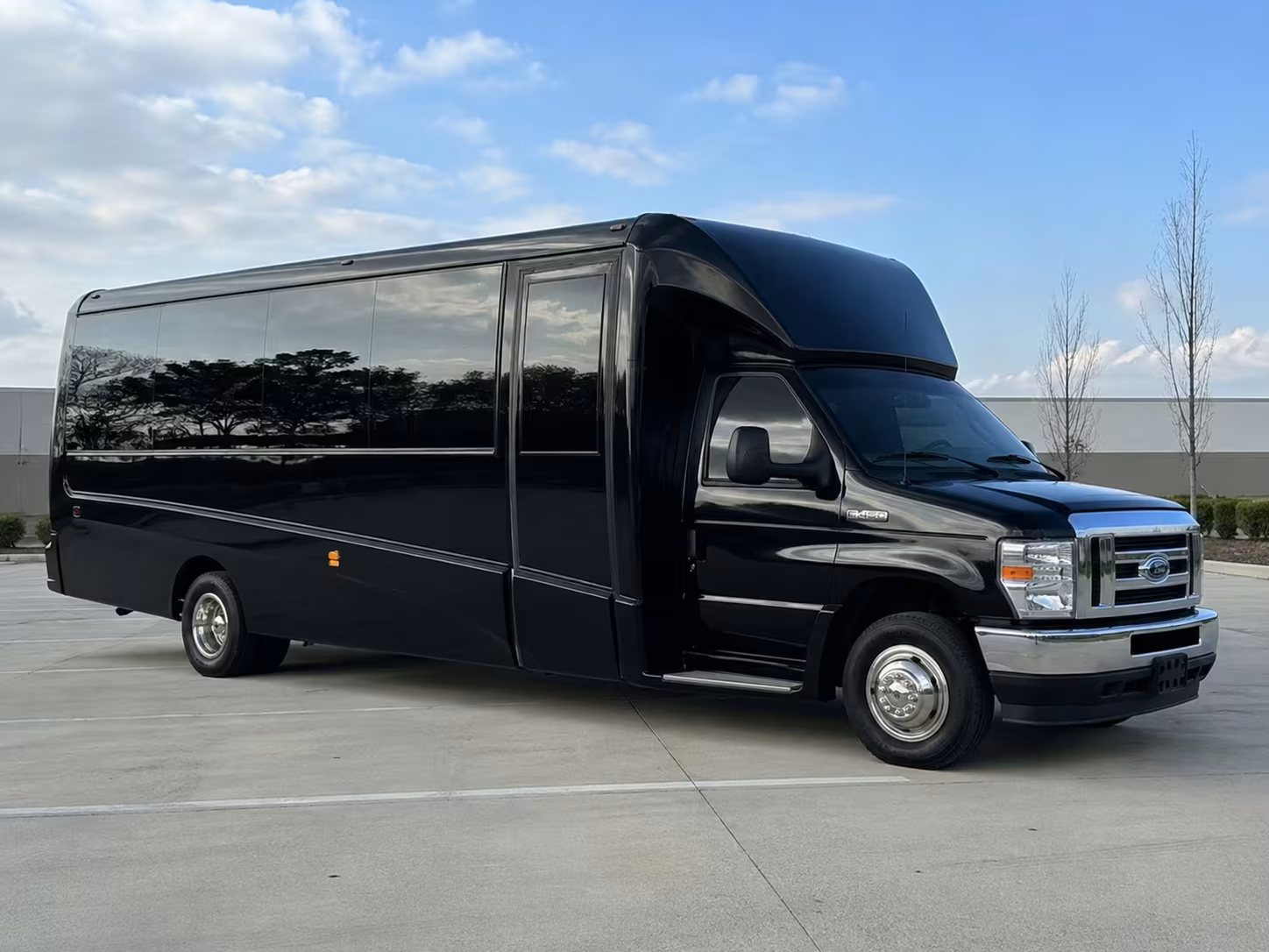 sports team sporting event bus rentals in alexandria